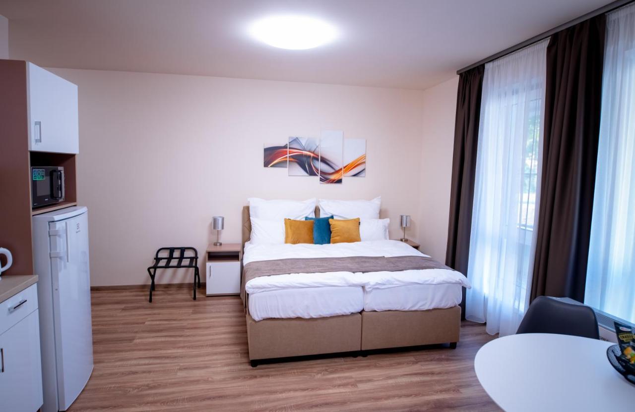 Elixir Panzio Bed & Breakfast Nyírbátor Dış mekan fotoğraf