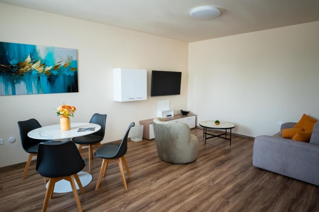 Elixir Panzio Bed & Breakfast Nyírbátor Dış mekan fotoğraf