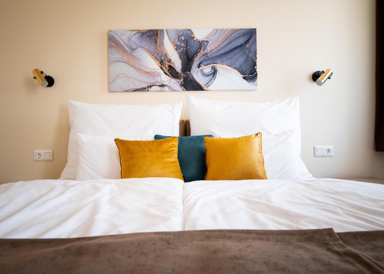 Elixir Panzio Bed & Breakfast Nyírbátor Dış mekan fotoğraf