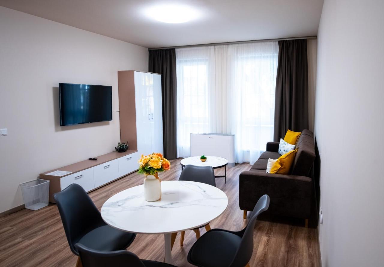 Elixir Panzio Bed & Breakfast Nyírbátor Dış mekan fotoğraf