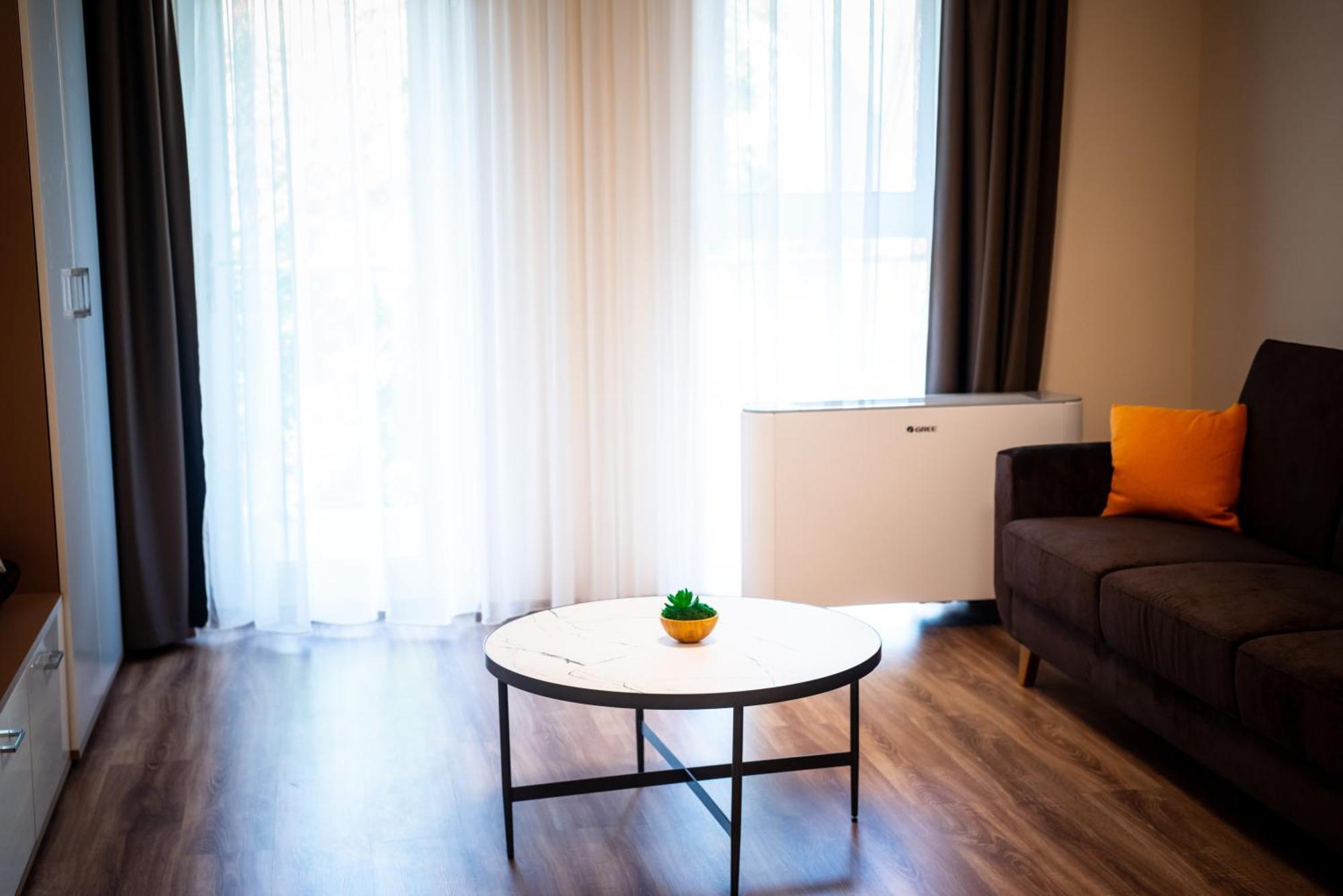 Elixir Panzio Bed & Breakfast Nyírbátor Dış mekan fotoğraf